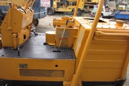 ขาย แบคโฮ YANMAR YB1200SSL เครื่อง 2 สูบ เครื่องดี ใช้งานได้ เพียงแต่ใบแทรคหัก ราคา 148,000 บาท