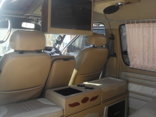 ขายรถตู้หลังคาสูง ปี2003 พร้อมชุดแต่ง มีไฟแนนท์รองรับ จัดเต็ม