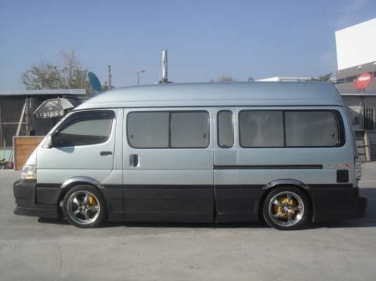 ขายรถตู้หลังคาสูง ปี2003 พร้อมชุดแต่ง มีไฟแนนท์รองรับ จัดเต็ม