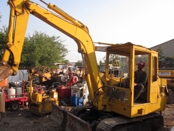 ขายรถแบคโฮ IHI PC 40 เครื่องยนต์ดีเซล 4 สูบ มือสอง ราคา 220,000 บาท