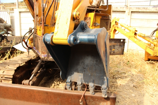 ขายรถแบคโฮ KOMATSU PC 10-5 เครื่องดีเซล 3 สูบ ราคา 220,000 บาท