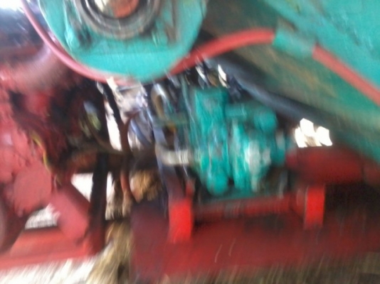 รถเกี่ยวข้าวอุ้ม 2.5 ตัน พร้อมเทลเลอร์