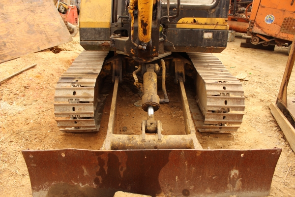 ขาย รถแบคโฮ ขนาดเล็ก KOMATSU PC 30-1 พร้อมตู้เก๋ง ดีเซล 3สูบ ราคา 198,000 บาท