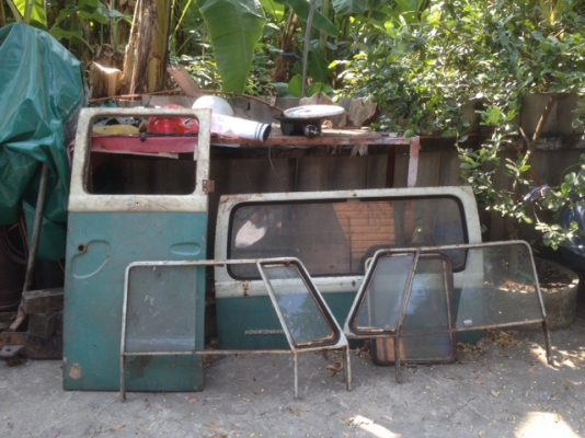 ขายอะไหล่โฟล์คตู้ สภาพดี