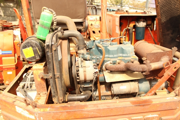 ขายรถแบคโฮ KUBOTA: KH15 เทียบเท่า pc30 สภาพมาเดิมๆ เครื่อง 3 สูบ ราคา 185,000 บาท