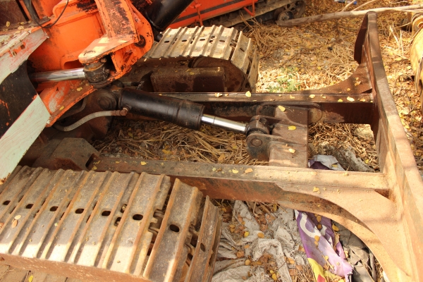 ขายรถแบคโฮ KUBOTA: KH15 เทียบเท่า pc30 สภาพมาเดิมๆ เครื่อง 3 สูบ ราคา 185,000 บาท