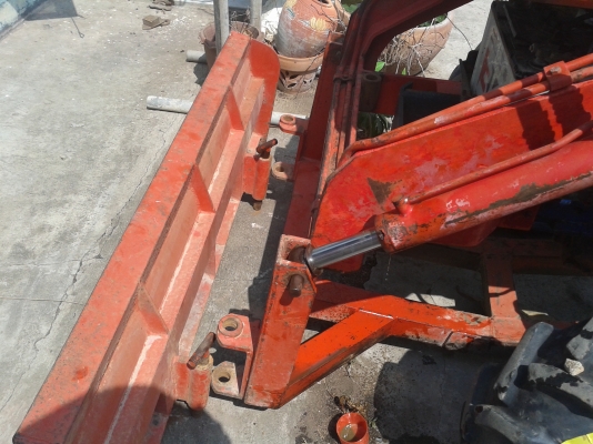 ขายใบดันหน้า   L20,22,24  สภาพสวยพร้อมใช้งาน