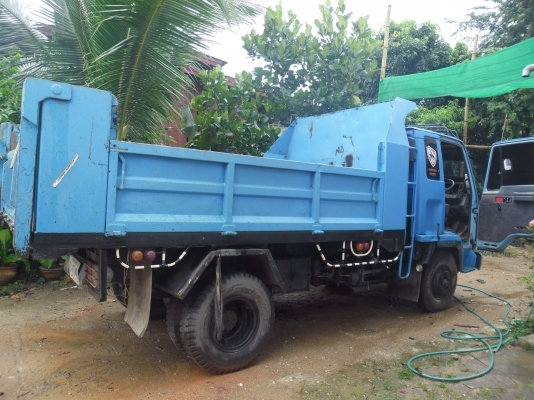 ขาย หกล้อดั้ม FRR 175 แรงม้า ด่วนมาก ต้องการใช้เงิน