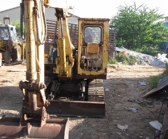 ขายรถแบคโฮ YANMAR: YB 40 ขนาดแรงขุด 40 แรง พร้อมตู้เก๋ง เครื่องดีเซล 3 สูบ แบบ TURBOพร้อม ราคา 198,000 บาท