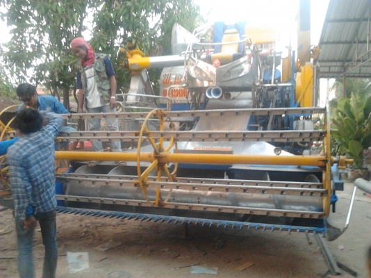 ขายไบเเทค รถเกี่ยวข้าว ราคาถูก ใบละ 300 มี 88 ใบ  ถ้าขายเหมา ใบละ 250 ของมีจำนวนจำกัดครับ