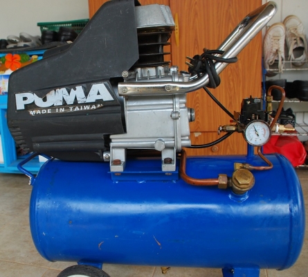 ปั๊มลมโรตารี่ 3 HP 25 L ปั๊มลมโรตารี่ 3 HP 25 L