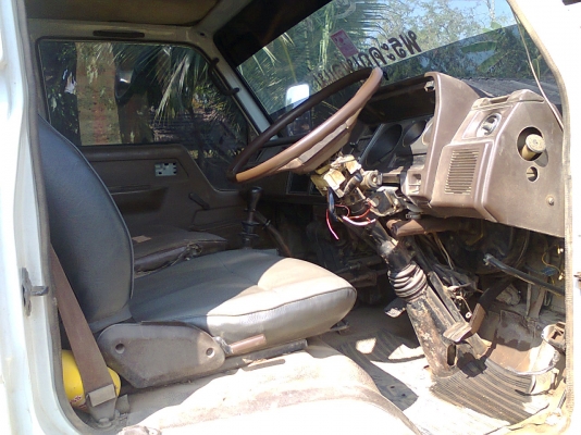 ขาย หกล้อดั้ม ไดน่า 350 115แรงม้า 305,000 บาท