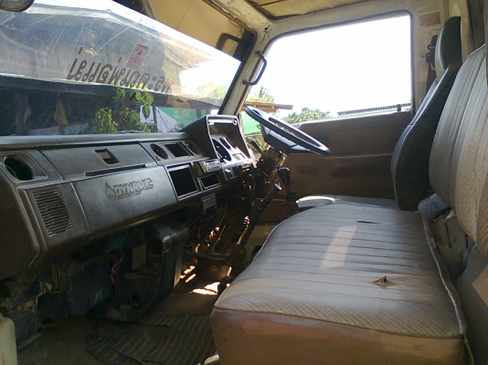 ขาย หกล้อดั้ม ไดน่า 350 115แรงม้า 305,000 บาท