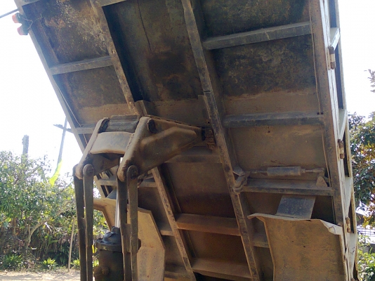 ขาย หกล้อดั้ม ไดน่า 350 115แรงม้า 305,000 บาท