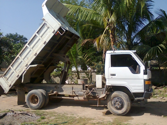 ขาย หกล้อดั้ม ไดน่า 350 115แรงม้า 305,000 บาท