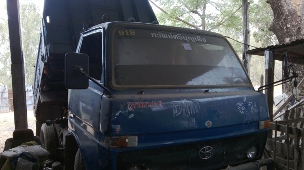 ขายTOYOTA ดั้ม เครื่องดี คัสซีสวยๆดั้ม 3 คิว สภาพพร้อมใช้งาน