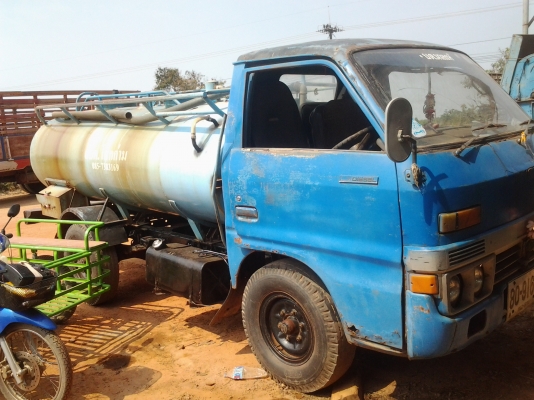 ISUZU เครื่อง85แรง4 ล้อติดถังดูดส้อมทะเบียน ม79 ISUZU เครื่อง85แรง4 ล้อติดถังดูดส้อมทะเบียน ม79