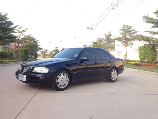 ขาย banz c220 ปี 96 ไม่เคยติดแก๊ซ เดิมเป็นรถฑูต พร้อมใช้ สวยๆเลย