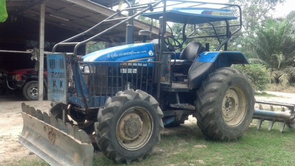 ขายรถไถ New Holland รุ่น TS6000