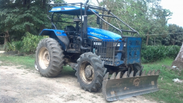 ขายรถไถ New Holland รุ่น TS6000