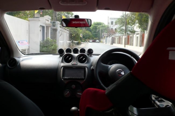 Nissan March 1.2  ปี'10 แต่งจัดเต็ม