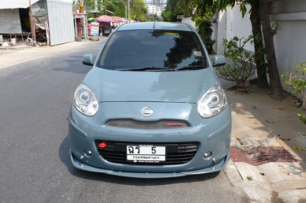 Nissan March 1.2  ปี'10 แต่งจัดเต็ม