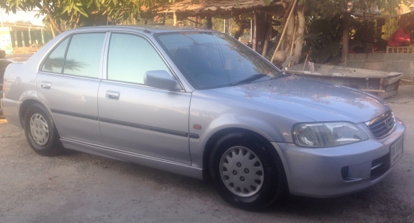 ฟรีดาวน์ HONDA CITY Type Z EXi 1.5 AT VTEC ปี 2000 รถสวยจัดรอบคันพร้อมใช้งาน เครื่องแน่นแรงดี ภายในเก๋งคอนโซลสวยครบ CD MP3 แอร์  พ.เพาเวอร์ ก.ไฟฟ้า ช่วงล่างแน่นดีสุดๆ เอกสารทะเบียนครบพร้อมโอน ราคาต่อรองได้ครับ