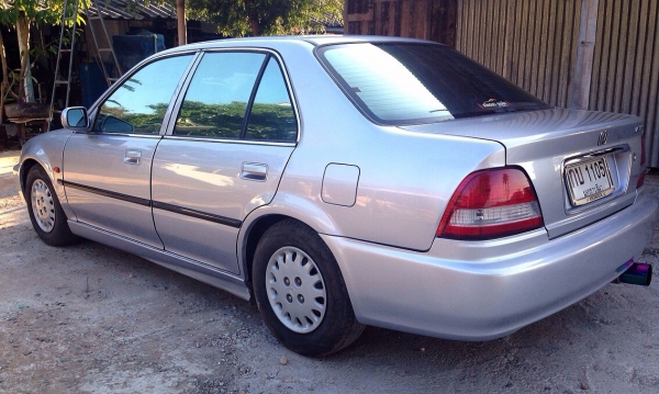 ฟรีดาวน์ HONDA CITY Type Z EXi 1.5 AT VTEC ปี 2000 รถสวยจัดรอบคันพร้อมใช้งาน เครื่องแน่นแรงดี ภายในเก๋งคอนโซลสวยครบ CD MP3 แอร์  พ.เพาเวอร์ ก.ไฟฟ้า ช่วงล่างแน่นดีสุดๆ เอกสารทะเบียนครบพร้อมโอน ราคาต่อรองได้ครับ