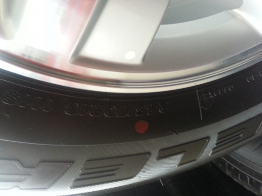 ขายยางป้ายแดงพร้อมแม็กเชฟโลเล็ต   ยาง245/70/16   ยางปี13  ตุ่มยังอยู่