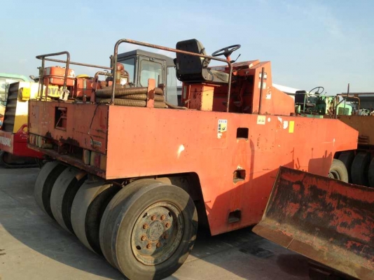 ขายรถบดล้อยาง 7 ล้อ DYNAPAC CP201W  S/N:CP201W-40009 สภายสวย