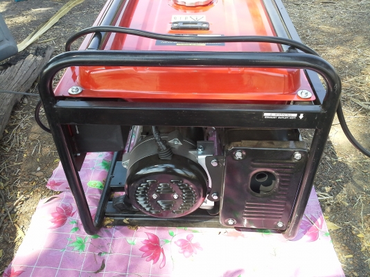 เครืองปั่นไฟฟ้าขนาด 5.5 kW. เครื่องยนต์เบนซิน