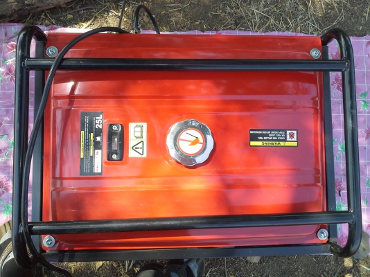 เครืองปั่นไฟฟ้าขนาด 5.5 kW. เครื่องยนต์เบนซิน