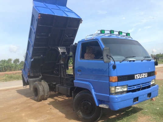 หกล้อดัมพ์ ISUZU ปี37 เครื่อง 160 HP ช่วงล่างใหญ่ เกียรใหญ่ หน้า-หลัง F (รถพร้อมใช้). 560,000