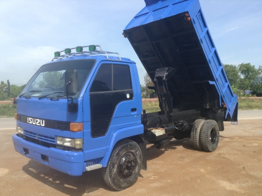 หกล้อดัมพ์ ISUZU ปี37 เครื่อง 160 HP ช่วงล่างใหญ่ เกียรใหญ่ หน้า-หลัง F (รถพร้อมใช้). 560,000 หกล้อดัมพ์ ISUZU ปี37 เครื่อง 160 HP ช่วงล่างใหญ่ เกียรใหญ่ หน้า-หลัง F (รถพร้อมใช้). 560,000