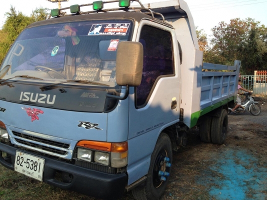 ***ขายแล้วครับขอบคุณ Truck2hand ขาย6ล้อดั๊มดินสวยๆ ISUZU NPR120 NPR66LX5T ฝาขาวห้างแท้ปี39 เครื่องเดิมเกียร์เดิมแน่น แรงไม่เยิ้ม ช่วงล่างเดิม คัสซีสวยไม่ปะไม่ดาม กระบะดั๊มเหล็ก6ตันยิงหน้า ยาว3.80ม.สภาพสวย พื้นสวยข้างสวย หัวเก๋งสวย มีเก็บสีมาบางจุด ภายในสว