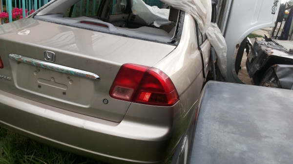 ขายซากฮอนด้าซีวิคไดแมนชั่นเป็นอะไหล่ไม่มีเล่มเครื่องเกียดีออโต้ ขายซากฮอนด้าซีวิคไดแมนชั่นเป็นอะไหล่ไม่มีเล่มเครื่องเกียดีออโต้