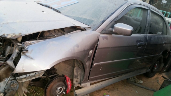 ขายซากฮอนด้าซีวิคไดแมนชั่นเป็นอะไหล่ไม่มีเล่มเครื่องเกียดีออโต้