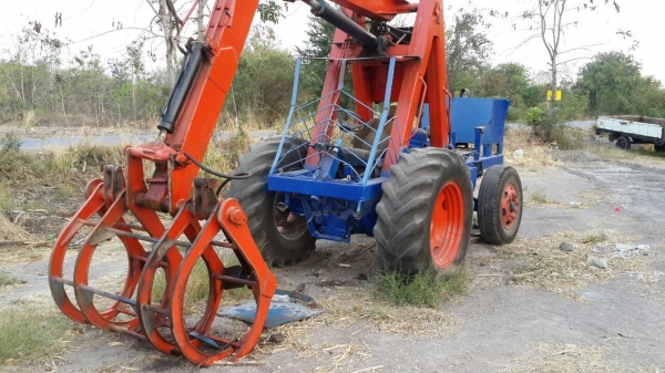 **450,000 บ.ต่อรอง**ขายรถคีบอ้อย คีบหลัง แขนเดียว FORD77  เกียร์ท็อค ปั้มไดกิ้น22 เครื่องแน่นดี แรง แขนดีไม่ปะ คีบสวยไม่ผุ ยางพอใช้ รถใช้งานปกติครับ พร้อมใช้ พร้อมลุยงาน เอกสารสัญญาซื้อขาย ราคาต่อรองได้เด้อ พี่น้องครับ