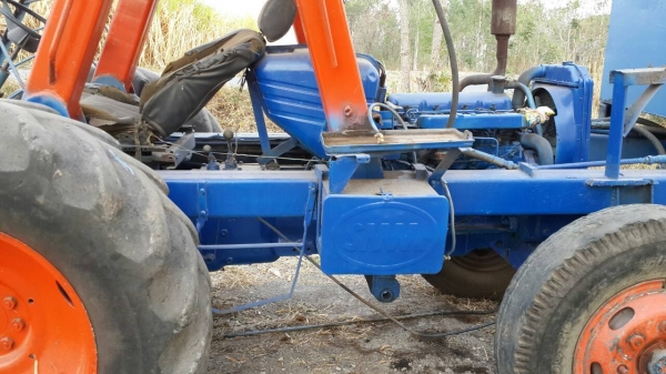 **450,000 บ.ต่อรอง**ขายรถคีบอ้อย คีบหลัง แขนเดียว FORD77  เกียร์ท็อค ปั้มไดกิ้น22 เครื่องแน่นดี แรง แขนดีไม่ปะ คีบสวยไม่ผุ ยางพอใช้ รถใช้งานปกติครับ พร้อมใช้ พร้อมลุยงาน เอกสารสัญญาซื้อขาย ราคาต่อรองได้เด้อ พี่น้องครับ