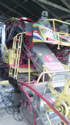 ขายรถเกี่ยวข้าวพร้อมเทลเลอร์