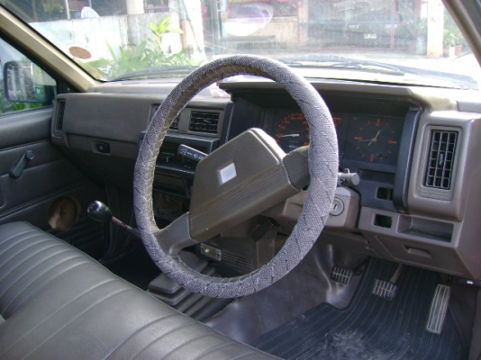 NISSAN BIG M ตอนเดียว เครื่องดีเซล 2500 CC สภาพดี