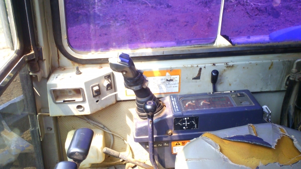 รถขุด MITSUBISHI MM45 B รุ่นพิเศษมีลายแย๊กซ์ สวยเต็ม ๆ มีเอกสารอินวอยล์ ชอบที่ราคาเท่าไรต่อรองได้ครับ