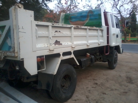 อีซูซุ ร็อคกี้ดั้ม165แรง สภาพสวยพร้อมใช้งาน690000ราคาคุยได้ ทะเบียนพร้อมโอน