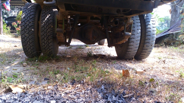 รถหกล้อ เทลเล่อร์ TOYOTA BU ปกติบรรทุกรถแบคโฮ MITSUBISHI MM45 B