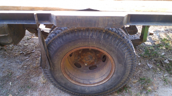 รถหกล้อ เทลเล่อร์ TOYOTA BU ปกติบรรทุกรถแบคโฮ MITSUBISHI MM45 B