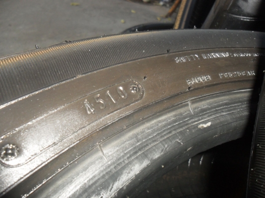 ยาง DUNLOP 205/55R16 ปี10