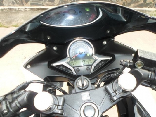 HONDA CBR 250 CC รถปี 54 เครื่องเดิมๆสีสันสวยงาม HONDA CBR 250 CC รถปี 54 เครื่องเดิมๆสีสันสวยงาม