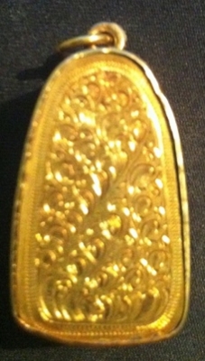 หลวงปู่ทวด เนื้อว่าน เลี่ยมทอง