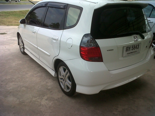 ขายรถสวยพร้อมใช้งาน เล่มพร้อมโอน สภาพสวยจัด ดาวน์น้อยผ่อนนานๆ