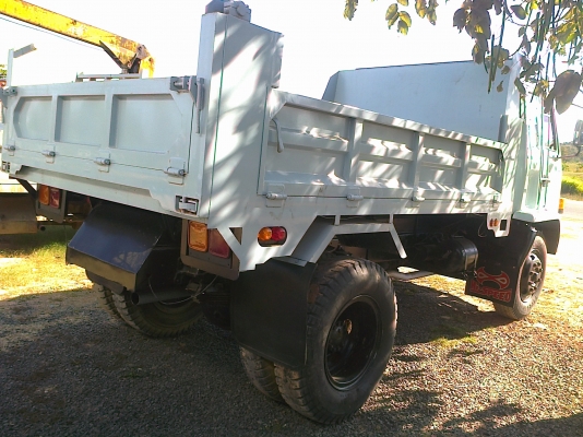 ISUZU ROCKY 195 HP 6HE1 หกล้อดั๊มพ์ ช่วงล่างคัชซีใหญ่สวยยาง 9.00 ขอบ 20 กระบะดั๊มพ์เหล็ก 6 ตันยาว 3.60 เมตร เครื่องใหญ่แรงดีไม่มีเยิ้ม หัวบางไม่ผุภายในเก๋งคอนโทรลอยู่ครบ พวงมาลัยเพาเวอร์ เอกสารเล่มทะเบียนครบถูกต้องครับ